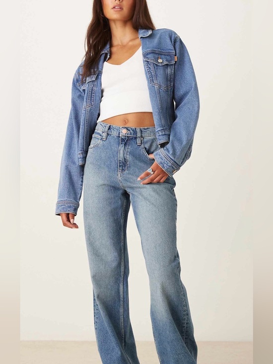 We The Free Denim - We The Free Tinsley Baggy High Rise Straight Leg Jeans in Light Blue